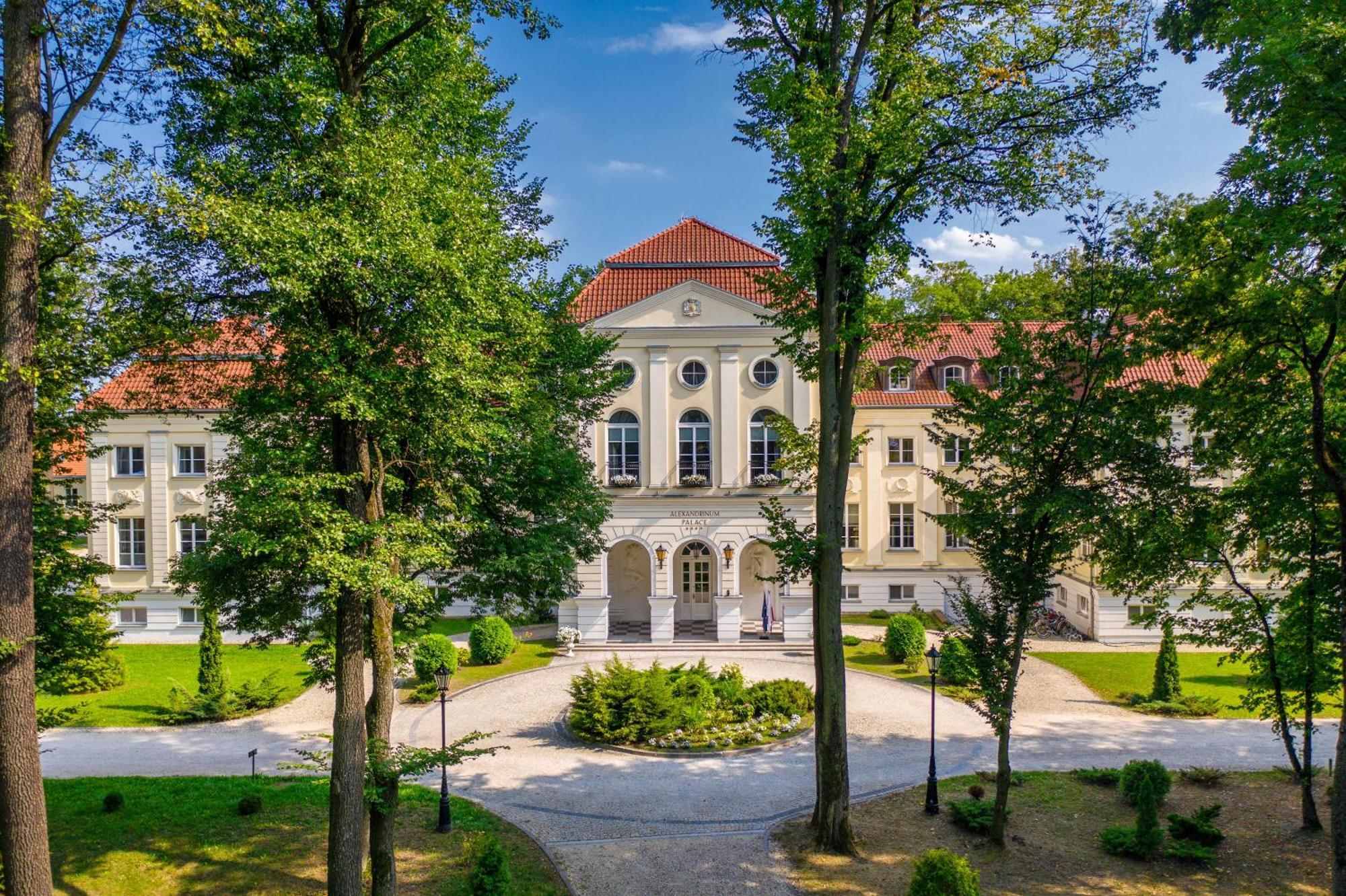 Hotel Palac Alexandrinum Krubki Exterior foto